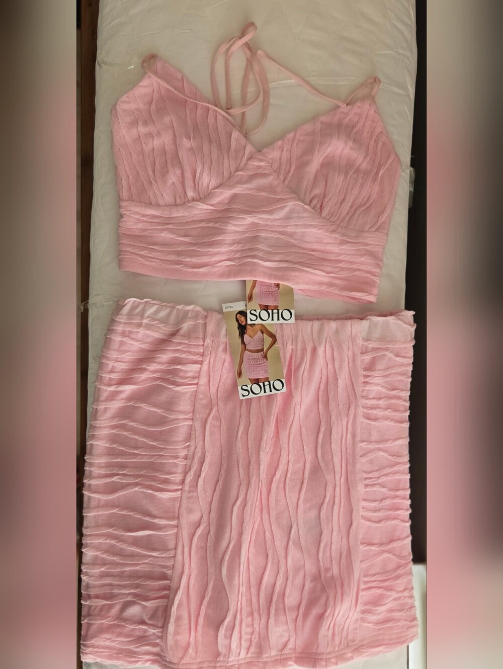NWT!! SOHO PINK PLISSE TWO-PIECE MINI SKIRT SET WITH CROPPED TOP ~